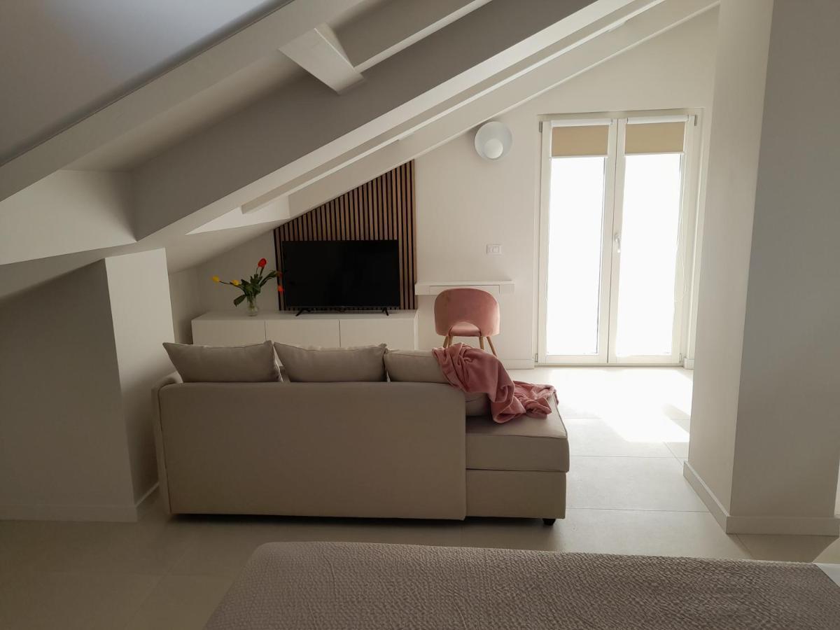 ויבו ואלנטיה מרינה Gt Apartments - New Opening מראה חיצוני תמונה